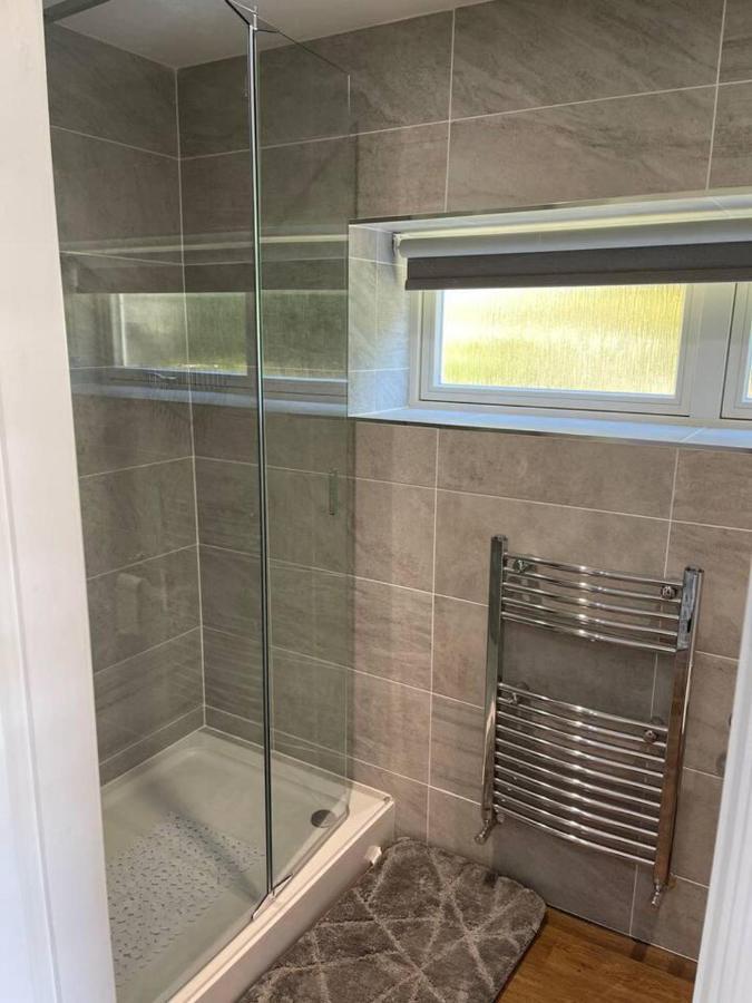 Brighouse Studio - Pet Friendly! - Free Parking Экстерьер фото